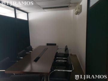Edificio Comercial de 1.000 m2 en venta en San Isidro