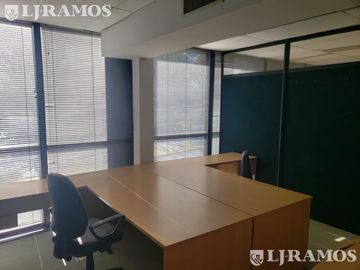 Edificio Comercial de 1.000 m2 en venta en San Isidro