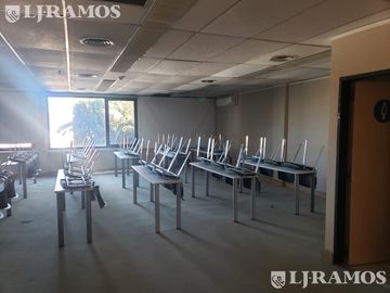 Edificio Comercial de 1.000 m2 en venta en San Isidro