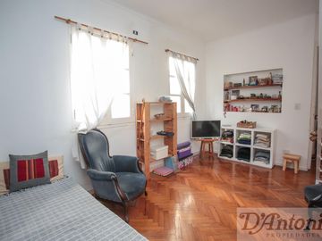 Piso Único en Palermo Chico | 110 m² | 2 Terrazas | Entrepiso y Dependencia