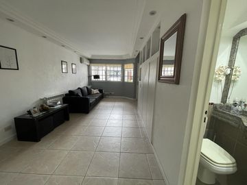 PH 5 ambientes a la venta en Flores