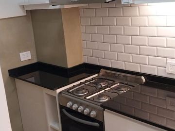 RETASADO-Departamento de 3 ambientes a nuevo en Juncal al 2508 en Venta