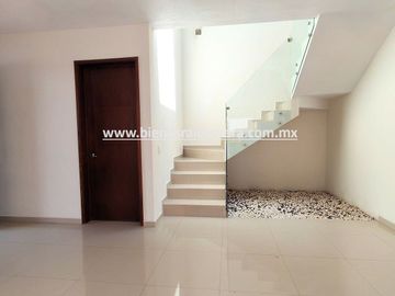 CASAS EN VENTA EN TEQUISQUIAPAN EN LA COL. ADOLFO LOPEZ MATEOS. Edna