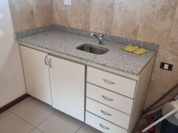Venta Oficina   3 departamentos  - calle  Richieri al 500