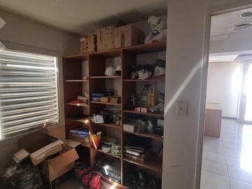 Venta Oficina   3 departamentos  - calle  Richieri al 500