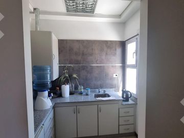 Venta Oficina   3 departamentos  - calle  Richieri al 500