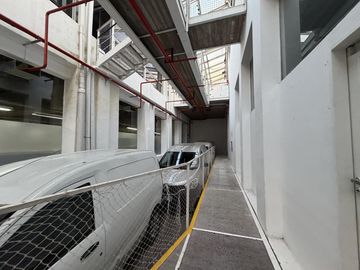 VENTA GALPON DE 6200 M2 DIVIDO EN 3 MODULOS CON OFICINAS EN PARQUE PATRICIOS DISTRITO TECNOLOGICO