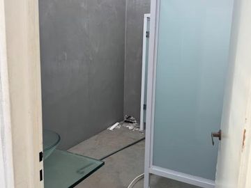 VENTA GALPON DE 6200 M2 DIVIDO EN 3 MODULOS CON OFICINAS EN PARQUE PATRICIOS DISTRITO TECNOLOGICO