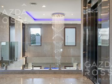 Espectacular casa en Terralagos.