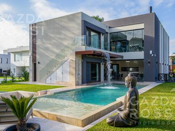 Espectacular casa en Terralagos.