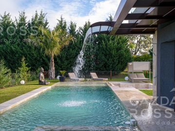 Espectacular casa en Terralagos.