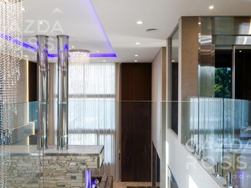 Espectacular casa en Terralagos.