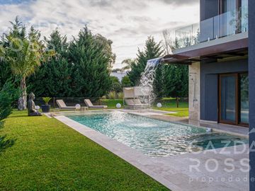 Espectacular casa en Terralagos.