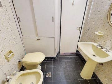 Casa en Venta de 4 Ambientes en Olivos con Patio | Planta Alta