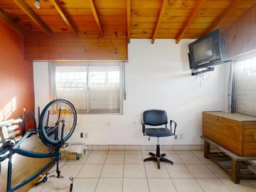 Casa en Venta de 4 Ambientes en Olivos con Patio | Planta Alta