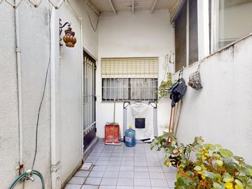 Casa en Venta de 4 Ambientes en Olivos con Patio | Planta Alta