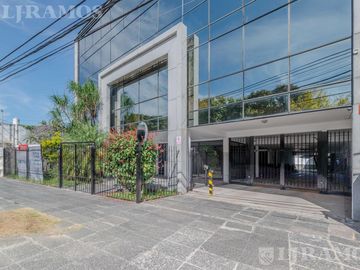 Edificio Comercial de 1.000 m2 en venta en San Isidro