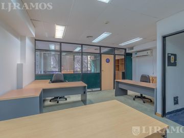 Edificio Comercial de 1.000 m2 en venta en San Isidro