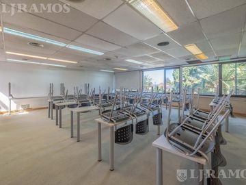 Edificio Comercial de 1.000 m2 en venta en San Isidro