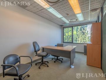 Edificio Comercial de 1.000 m2 en venta en San Isidro
