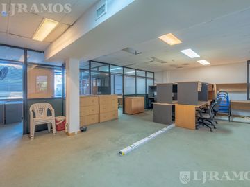 Edificio Comercial de 1.000 m2 en venta en San Isidro