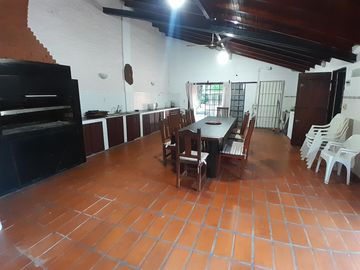 CASA 4 AMBIENTES PILETA QUINCHO PARQUE TORTUGUITAS