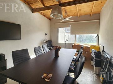 Venta 4 ambientes con piscina y parrilla en Bernal