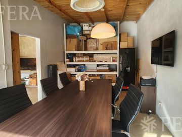 Venta 4 ambientes con piscina y parrilla en Bernal