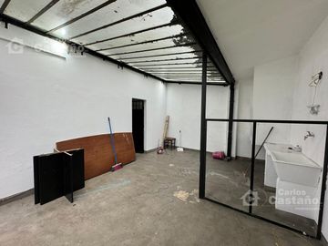 Impecable Galpon/Deposito de 200m2 en Venta