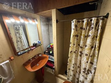 Venta casa 5 ambientes con cochera en Wilde