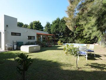 VENTA CASA 4 AMBIERTES BARRIO CARDALES VILLAGE