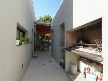 VENTA CASA 4 AMBIERTES BARRIO CARDALES VILLAGE