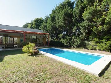 VENTA CASA 4 AMBIERTES BARRIO CARDALES VILLAGE