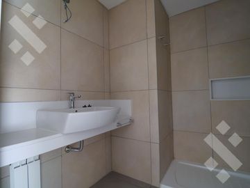 Venta Departamento 2 dorm Bº Centro Este