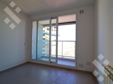 Venta Departamento 2 dorm Bº Centro Este