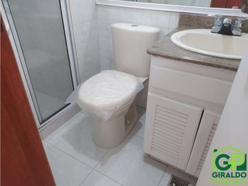 ARRIENDO APARTAMENTO EN POBLADO - PATIO BONITO