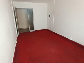 Oportunidad Centro | Oficina Muy Luminosa - Bajas Expensas - Zona Tribunales.