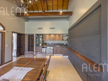 Casa en venta en Canning | Saint Thomas Este