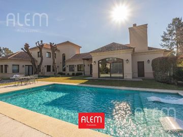 Casa en venta en Canning | Saint Thomas Este
