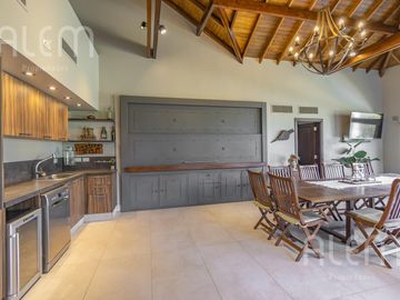 Casa en venta en Canning | Saint Thomas Este