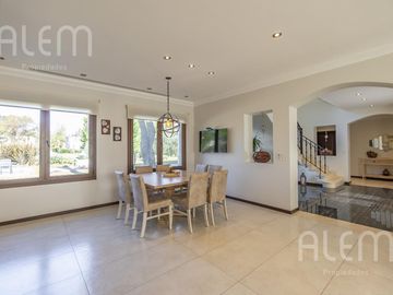 Casa en venta en Canning | Saint Thomas Este