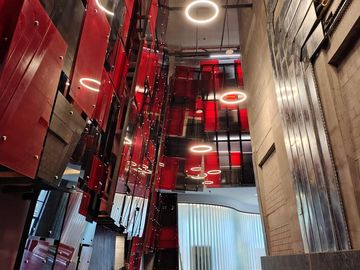 Excelente Oficina en  Edificio Qiub