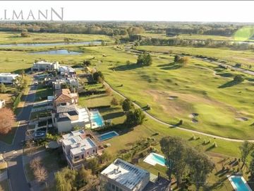 Alquiler Temporario Casa 4 Dormitorios Sobre Golf en La Diligencia, Pilará