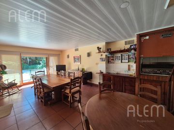 Importante Casa en venta en El Ombu