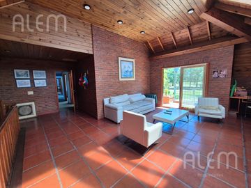 Importante Casa en venta en El Ombu
