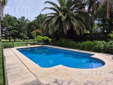 Importante Casa en venta en El Ombu