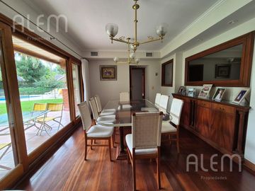 Importante Casa en venta en El Ombu