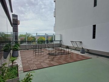 Piso de oficina   terraza en alquiler, Vicente López.