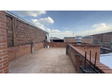 LOCAL ALAMEDA EN ARRIENDO