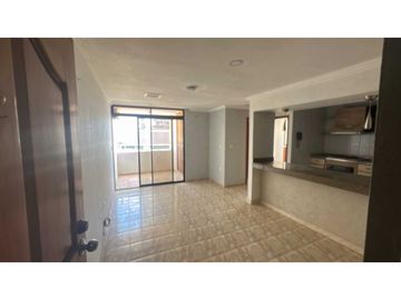 Apartamento con excelente ubicación en Rodadero Sur - 060